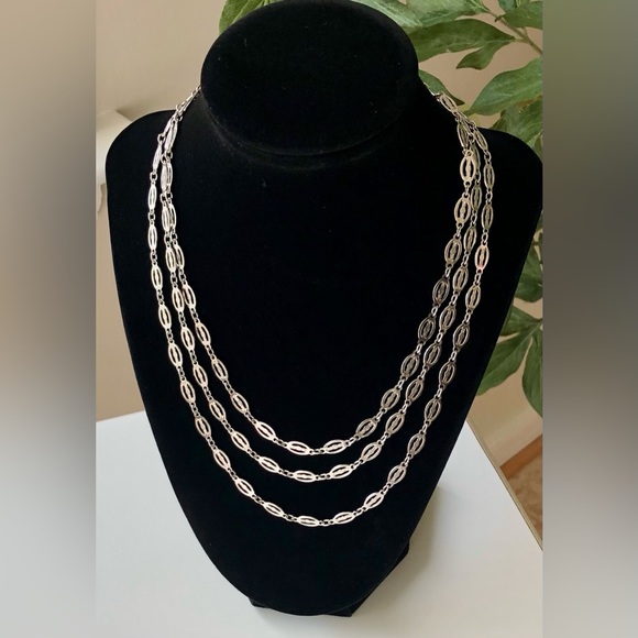 Park Lane Jewelry - Park Lane Silver Tone Floral Embossed Chain Necklace